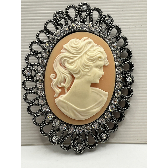 Fashion Jewelry Jewelry - VTG SILVER TONE Pendant Brooch Oval Cameo PEACH Background Fashion Jewelry NEW